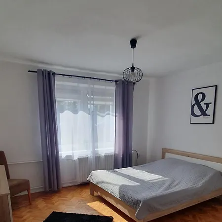Mieszkanie W Domu Jednorodzinnym